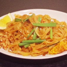 海老の米粉麺炒め（パッタイ）