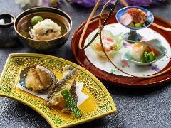 【会席料理】四季の食材と熟練の技