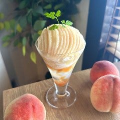 パティシエが作る季節ごとのこだわりスイーツが大人気です★