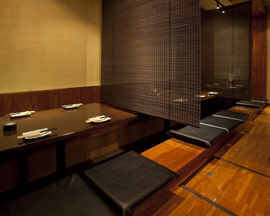 やきとり家すみれ 東中野店の店内