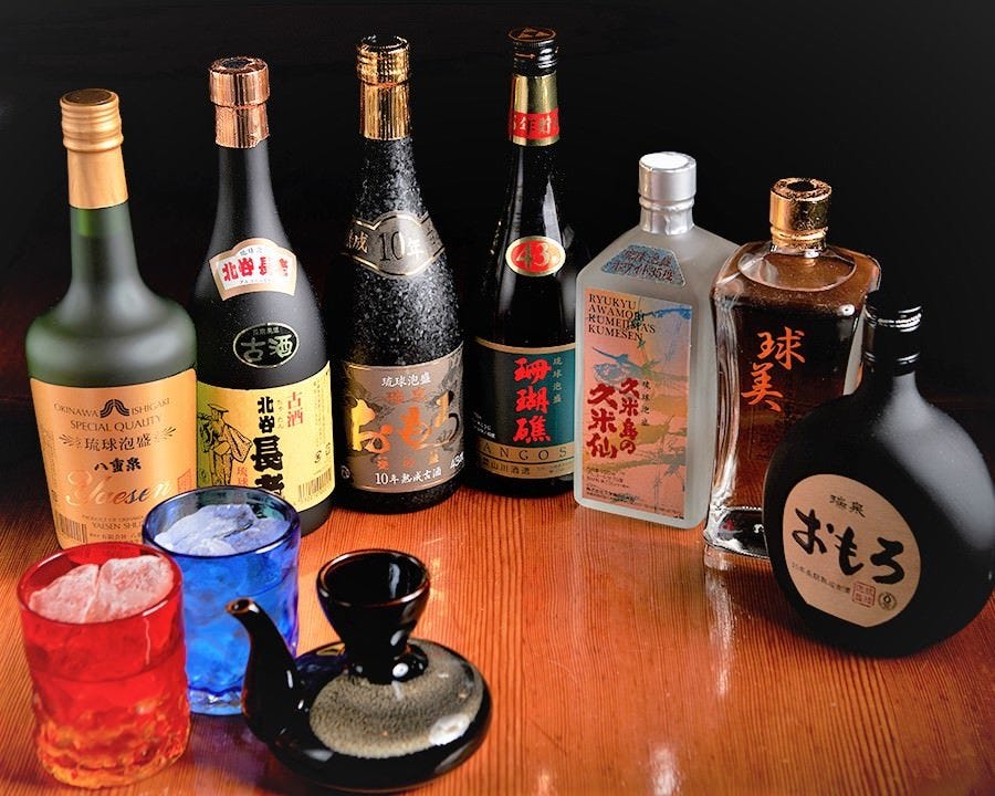 古酒から飲みやすい定番まで
多種類の琉球泡盛をご用意しました