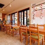 開放的な空間で栃木のご当地料理とお酒を気軽に楽しむ大衆酒場！