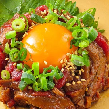 大衆酒場 はとば_牛ユッケ