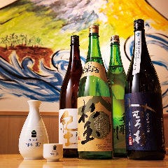 日本各地から厳選した日本酒をご用意しております。
