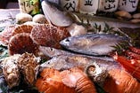 今日も新鮮な魚が勢ぞろい！大和西大寺で旨い魚なら魚源！
