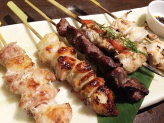 浜松駅周辺で国産鶏など美味しい焼き鳥が味わえる人気店4選