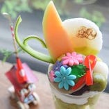 オリジナル抹茶パフェ「祇園祭・花笠」（期間限定）