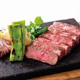 若姫牛ヒレ肉の熟成焼　１,６５０円（税抜）　じっくりと柔らかく熟成させますので、少々お時間をいただきます。