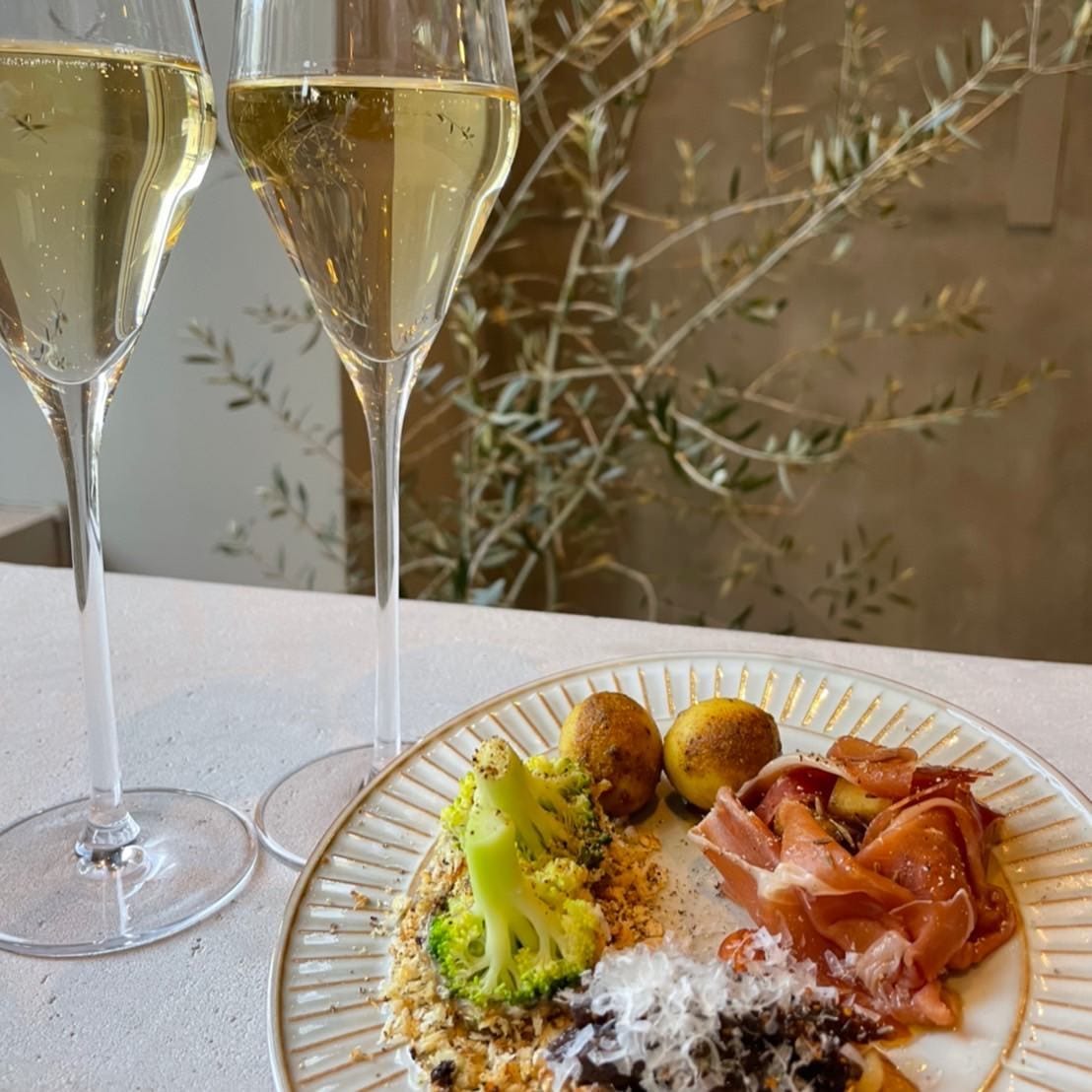 乾杯はシャンパンで シャン杯 おまかせコース 乾杯シャンパン おまかせ料理 女子会 歓送迎会の詳細 クラムパーニュ 心斎橋 居酒屋 ぐるなび
