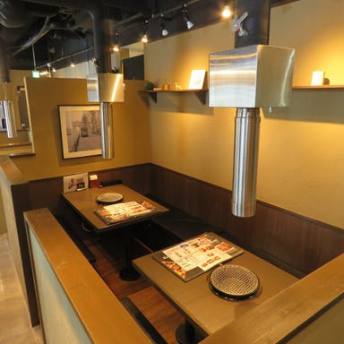 焼肉・韓国料理 KollaBo （コラボ） 三軒茶屋店 店内の画像