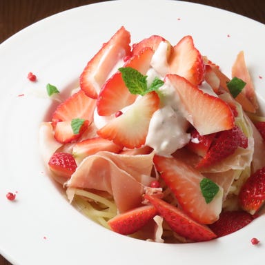 Trattoria Blair Garden(ブレアガーデン)_苺とマスカルポーネの冷製パスタ