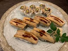 地元有滝産の穴子をふっくらと炊き上げた「穴子寿司」