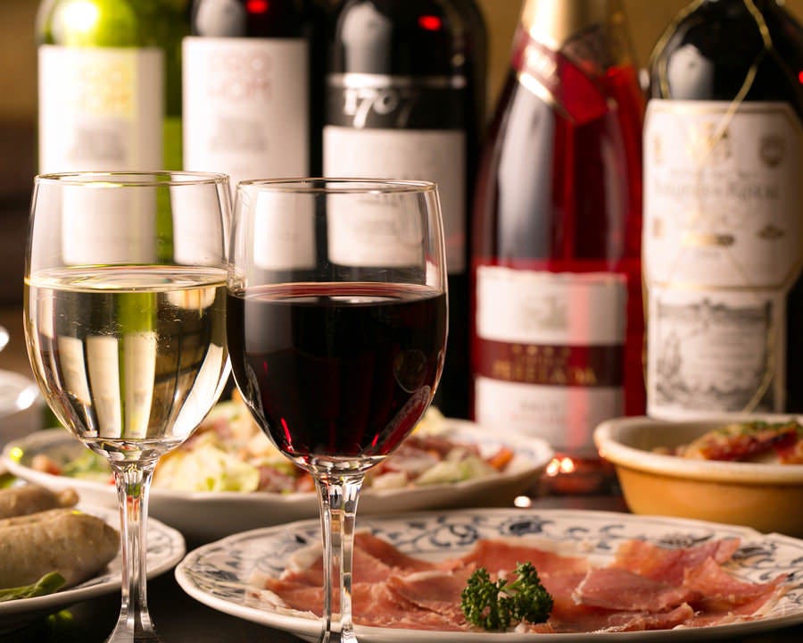 スペイン産を中心に厳選されたワインが豊富です！