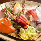 豊洲市場直送！旬のお魚を新鮮盛り合わせ！