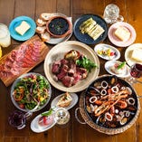 スペイン料理や薪火料理が満喫できるコース3,500円（税込）〜