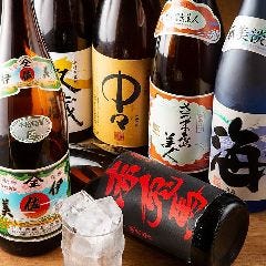 独自のルートで仕入れ！プレミアム焼酎もリーズナブルにご提供