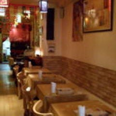 チャンダニー 難波店_異国の趣が心地よさを演出する店内