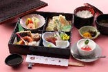 ９.会席弁当【月】（平日のみ）