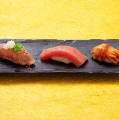 【特選すし】黒毛和牛炙り　中トロ　赤貝