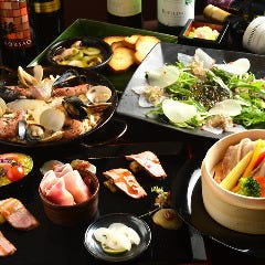 100種以上の飲み放題が付いたｺｰｽ3980円～承っております。