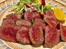 有名食肉卸がプロデュースの肉バル