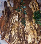 この写真の薯は阿蘇産自然薯　当店とろろ汁は通年　自然薯と大和芋のハイブリッドです