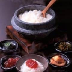 ダイナミックキッチン＆バー 響 新宿サザンタワー店_お一人様プラス500円で〆のお料理を「島根県　奥出雲仁多米　コシヒカリ石釜炊き」に変更！