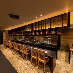 Dynamic Kitchen ＆ Bar 響 新宿サザンタワー店_キッチンカウンター