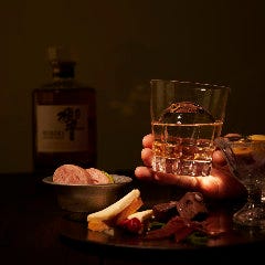 ダイナミックキッチン＆バー 響 新宿サザンタワー店_ジャパンウイスキー、ジャパンリキュールに合わせた酒肴の数々