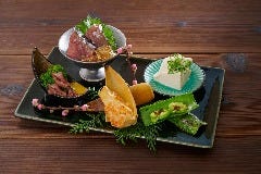 ダイナミックキッチン＆バー 響 新宿サザンタワー店_響のおきまり盛り合わせ