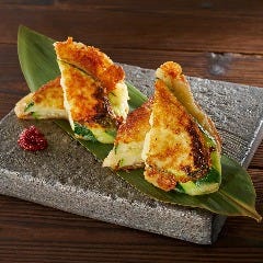 ダイナミックキッチン＆バー 響 新宿サザンタワー店_小林牧場ラクレットチーズとズッキーニのジョン