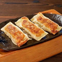 ダイナミックキッチン＆バー 響 新宿サザンタワー店_黒豚と大葉の棒餃子