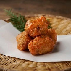 帆立と青唐辛子のさつま揚げ Dynamic Kitchen & Bar 響 新宿サザンタワー店_帆立と青唐辛子のさつま揚げ