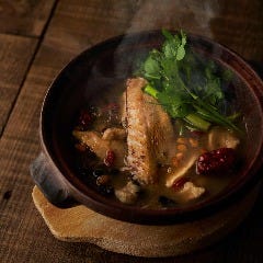 シャポーン鹿児島鶏 濃厚鶏だし煮込み Dynamic Kitchen & Bar 響 新宿サザンタワー店_シャポーン鹿児島鶏 濃厚鶏だし煮込み