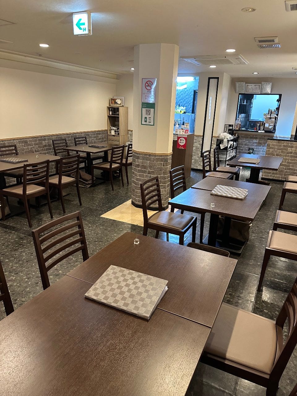 イルソーレ の店内