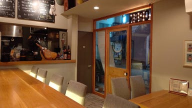 restaurant ＆ bar ATE COUNTER DE ATENOMI 富雄 店内の画像