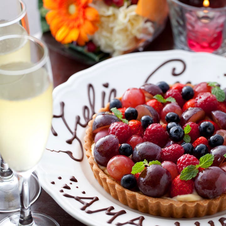 記念日＆誕生日のお祝いには、特別コースやケーキをご用意