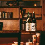 日本酒には自信あり、全国各地より30種以上の銘酒を取り揃え