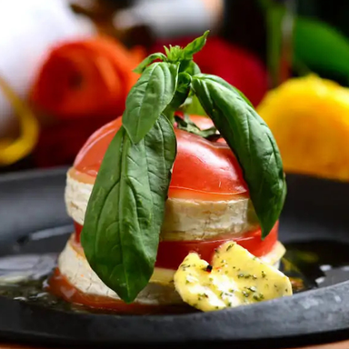 Restaurant Bar Chanta Mour_その時期に味わえる食材を生かしたメニューをご提供致します