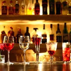 100種類以上の本格派カクテル！お客様の好みに寄り添う一杯を