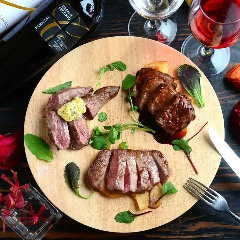 低温調理ならではの質感と肉汁が自慢の『牛赤身肉のプレート』