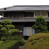 和の風情漂う木造の外観。奈良・明日香村で歴史を感じて。