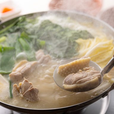 地鶏と軍鶏と貝だしおでんのお店 花ちょうちん_【飲み放題付】希少かつ大柄なしっかりとした肉質の“軍鶏”を贅沢に♪軍鶏パイタン鍋コース 5,500円