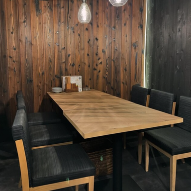 地鶏と軍鶏と貝だしおでんのお店 花ちょうちん_プライベート空間で自慢の料理のお楽しみ下さい。