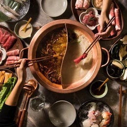 全席完全個室居酒屋 彩・八馬 新宿店_【八馬八宝麻辣湯】薬膳火鍋プラン2時間食べ放題が今だけ4,500円!ヘルシーなラム肉♪三元豚や牛肉♪送別会