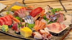 毎朝仕入れる豊洲海鮮を贅沢に☆彡