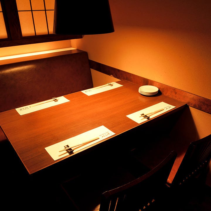 テーブル席・完全個室（壁・扉あり）・5名様まで