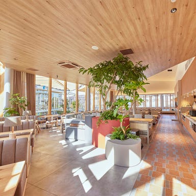 ファームビュッフェ mothers てんしば店_大型プロジェクター付き!マザーズ一軒丸ごと貸切