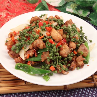 京華樓 鶴屋町CRANE店_53.鶏肉のピリ辛炒め ★★ ☆☆