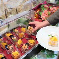 ビュッフェプランもフードカバーやこまめなトングの取替で安心!